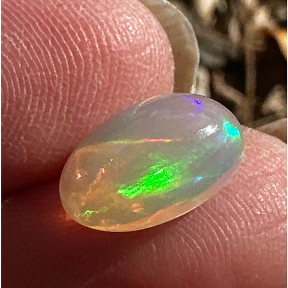 2.26 Natural Ethiopian Welo opal cabochon - Picture 17 of 17